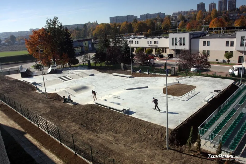 Zdjęcie Skatepark Będzin - najlepsze miejsca do jazdy na desce i zabawy