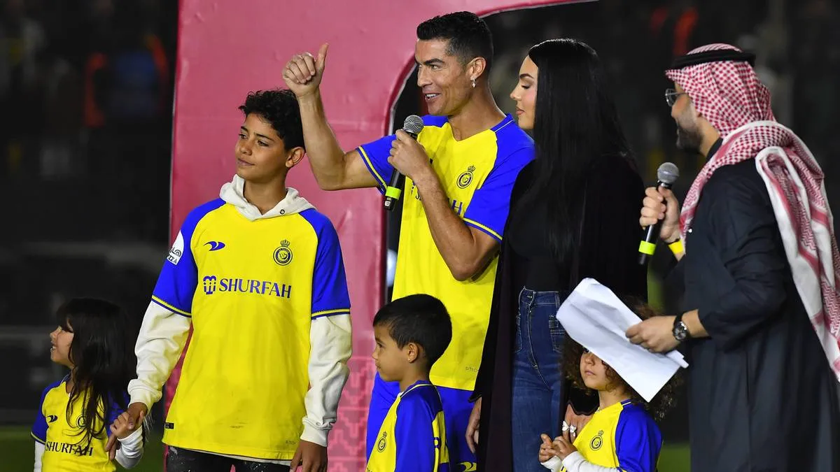 Zdjęcie Ronaldo ma dzieci - poznaj ich imiona, daty urodzin i historie