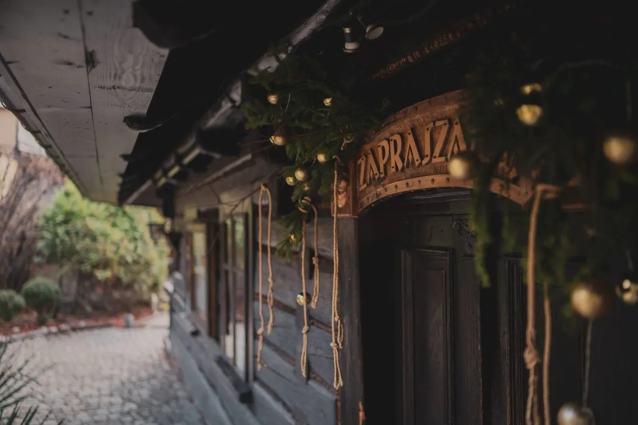 Zdjęcie Gdzie zjeść w Węgierskiej Górce? Odkryj najlepsze lokale gastronomiczne