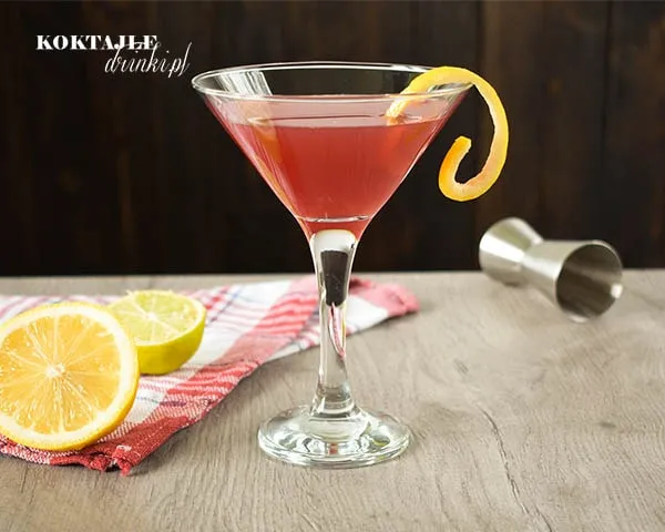 Zdjęcie Jak przygotować idealny cosmo drink: przepisy i sekrety smaku