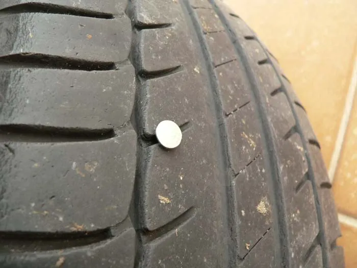 Zdjęcie Kiedy wymienić opony na nowe? Kluczowe wskazówki dla bezpieczeństwa