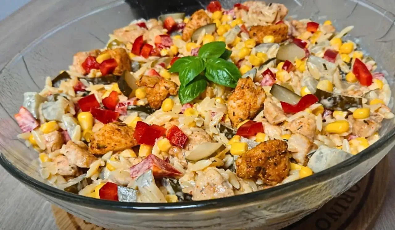 Zdjęcie Jak zrobić sałatkę gyros, która zaskoczy smakiem i prostotą