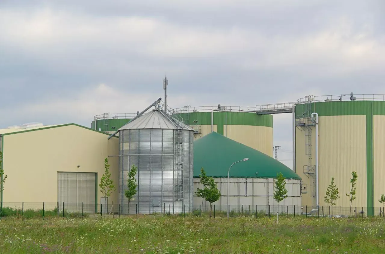 Zdjęcie Ile kosztuje budowa biogazowni? Poznaj ukryte wydatki i czynniki wpływające na ceny.