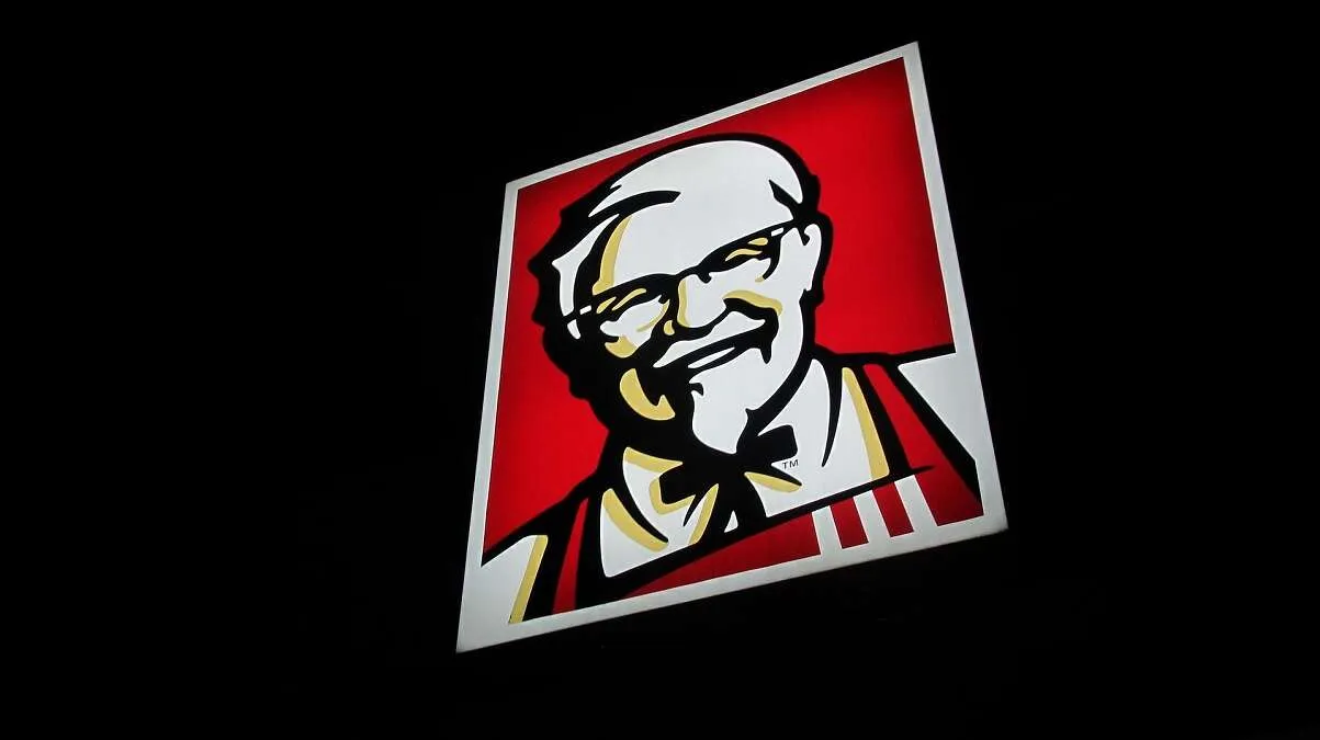 Zdjęcie Kto jest właścicielem KFC? Zaskakujące fakty o marce i jej historii