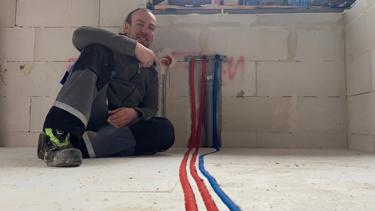 Zdjęcie Instalacja wodna na chudziaku czy styropianie - co wybrać dla trwałości?