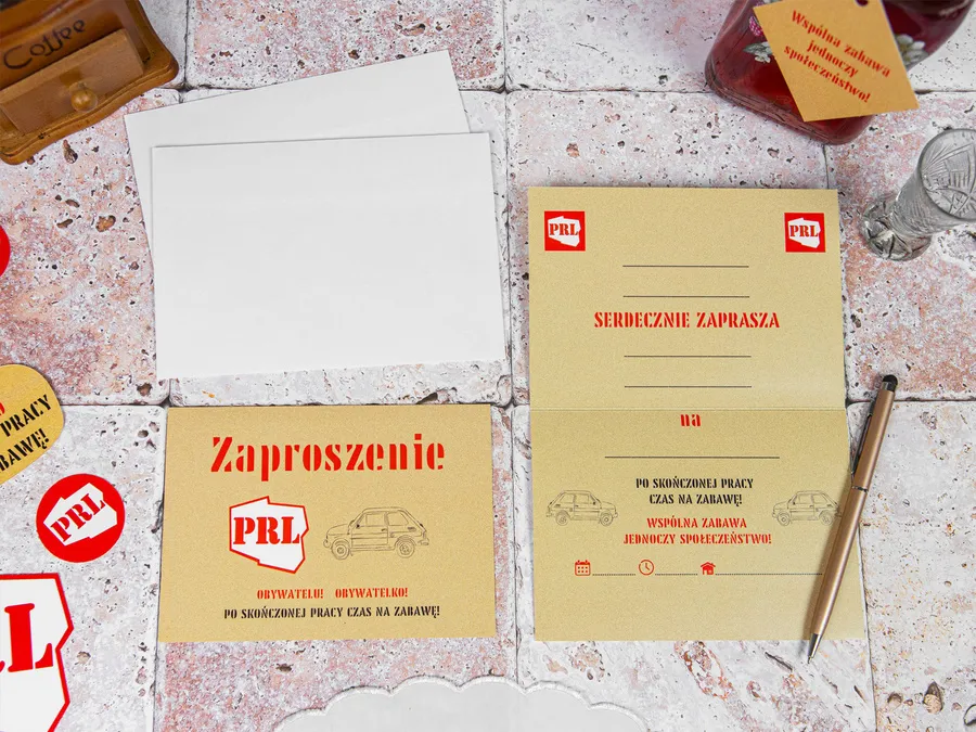 Zdjęcie Zaproszenia PRL: Odkryj sekrety kultowych zaproszeń na imprezę