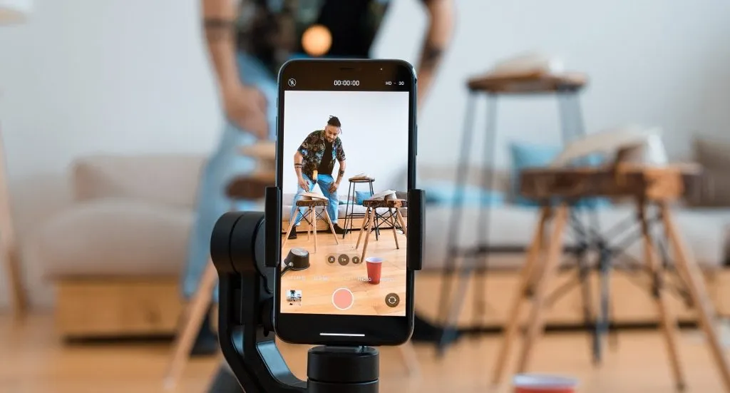 Zdjęcie Bezpieczne ustawienia TikTok dla dorosłych: Jak kontrolować treści i chronić konto
