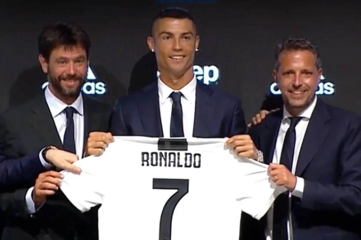 Zdjęcie Ile zarabia Cristiano Ronaldo na godzinę? Zaskakujące fakty o jego pensji