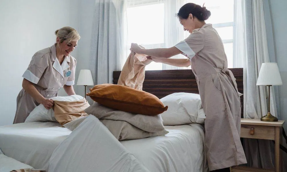 Zdjęcie Jak zostawić pokój w hotelu bez stresu i z szacunkiem dla personelu