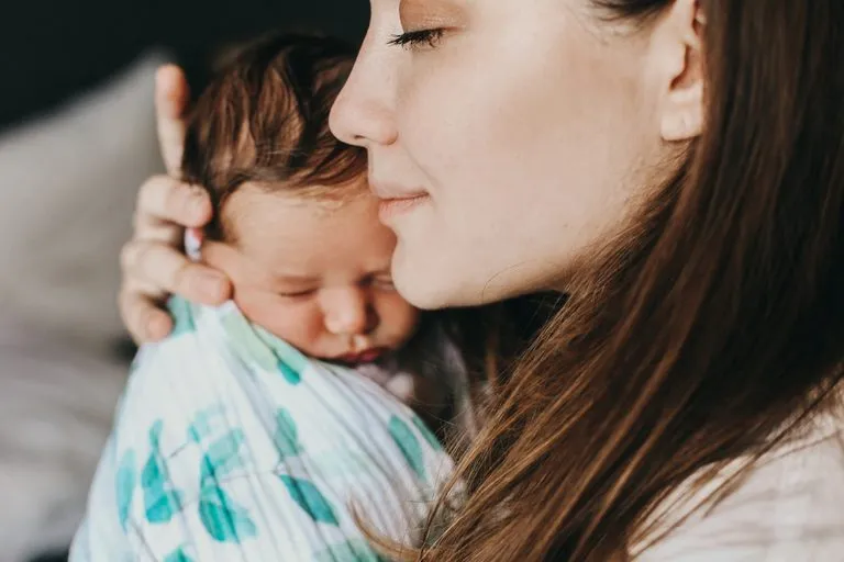 Zdjęcie Poruszające cytaty o narodzinach dziecka, które wzruszą Twoje serce