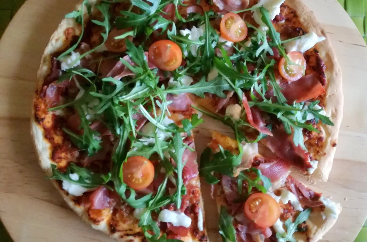 Zdjęcie Jak zrobić sos do pizzy jak z pizzerii - prosty przepis na smak