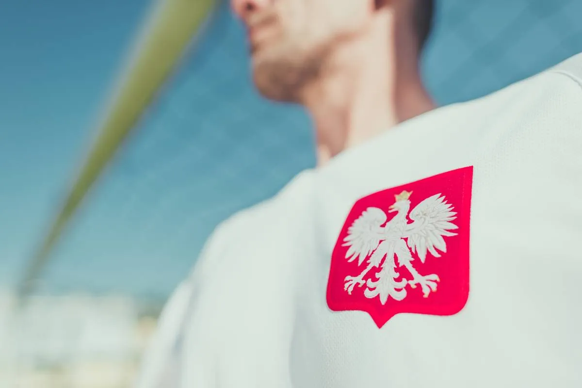Zdjęcie Ile zarabia Jan Bednarek? Zaskakujące fakty o jego pensji i kontraktach