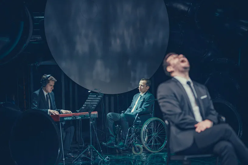 Zdjęcie Nie-boska komedia spektakl - nowoczesna adaptacja, która zaskakuje