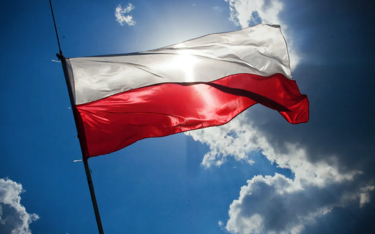 Zdjęcie Solidarna Polska: Prawica czy lewica? Zrozumienie politycznych podziałów