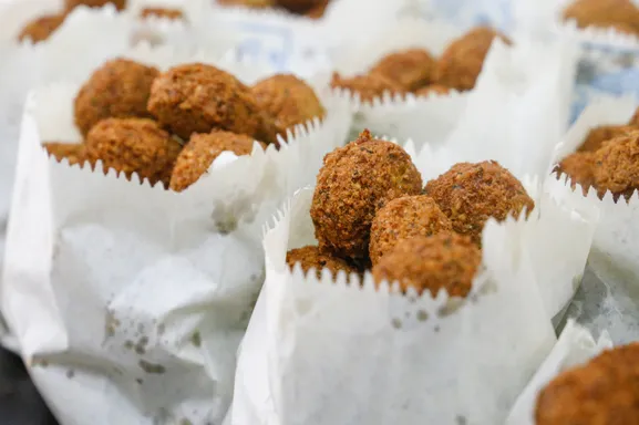 Zdjęcie Falafel kebab co to? Odkryj smaki wegetariańskiej alternatywy