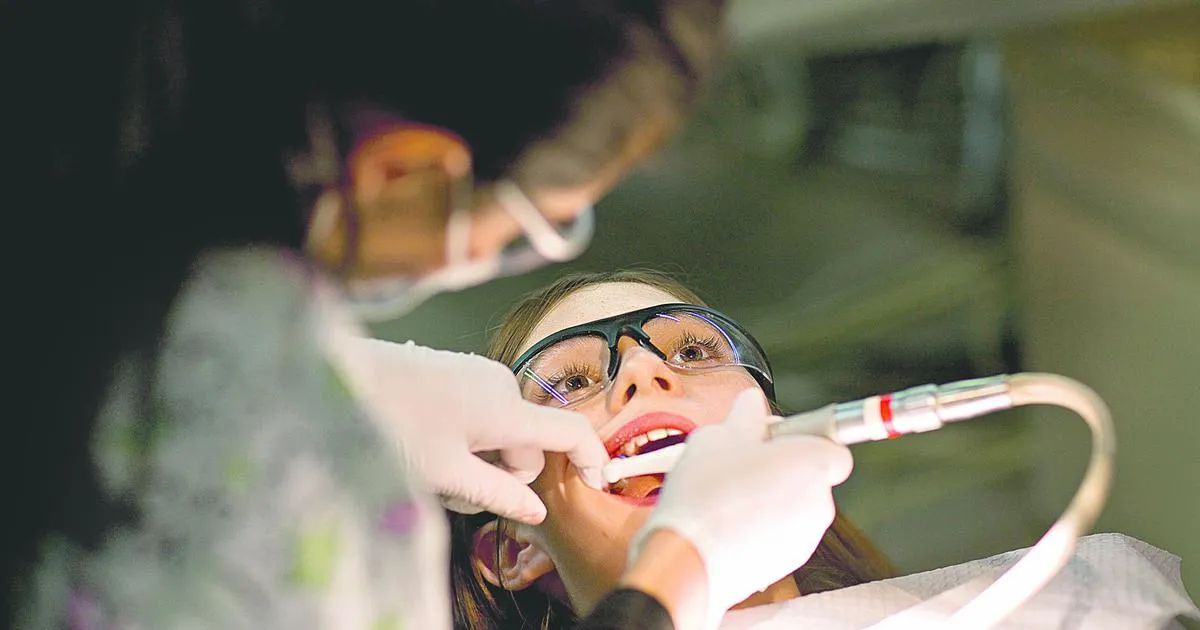 Zdjęcie Dentyści kiedy otwarcie - poznaj godziny pracy i dostępność usług