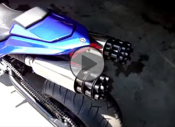 Zdjęcie Czy strzelanie z wydechu jest legalne? Sprawdź konsekwencje!