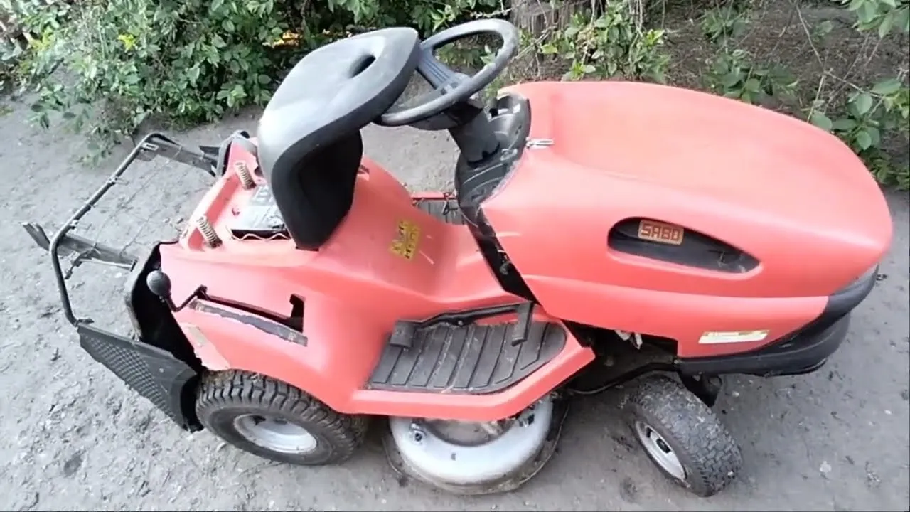 Zdjęcie Jak ustawić zapłon w kosiarce Briggs & Stratton, aby uniknąć problemów