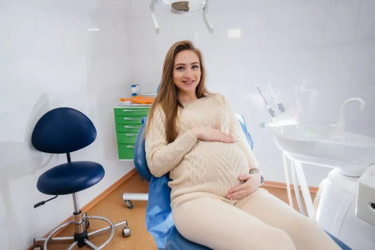 Zdjęcie Czy w ciąży można chodzić do dentysty? Bezpieczne porady dla mam
