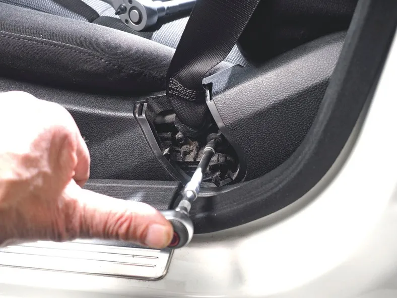Zdjęcie Dlaczego w Volvo V40 nie działa podgrzewanie foteli? Rozwiązania i przyczyny