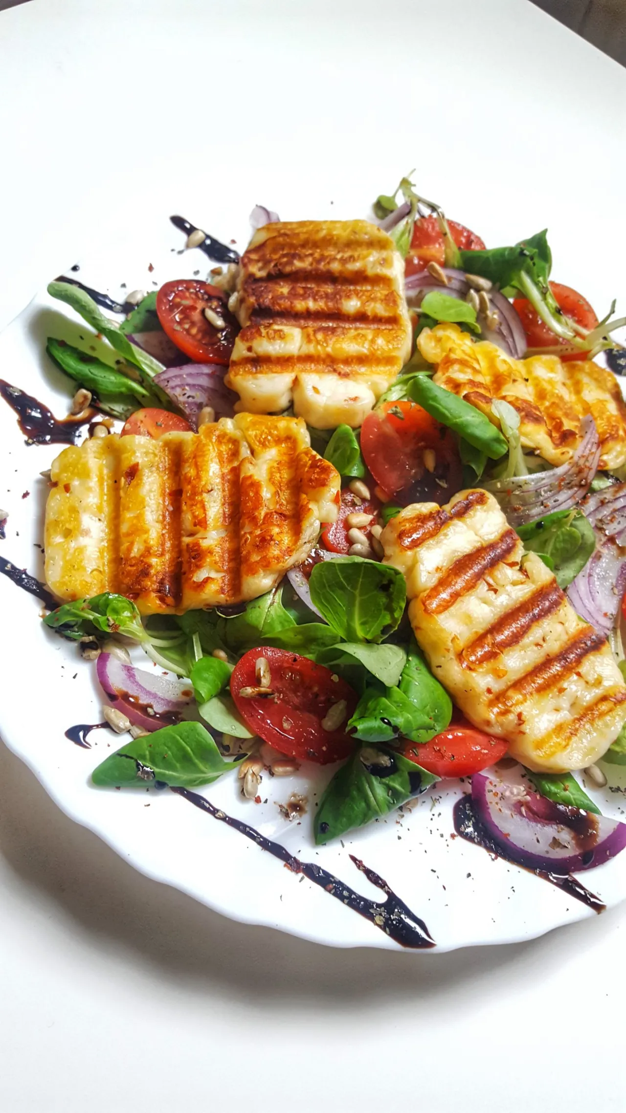 Zdjęcie Jak zastąpić ser halloumi? Sprawdzone alternatywy i porady