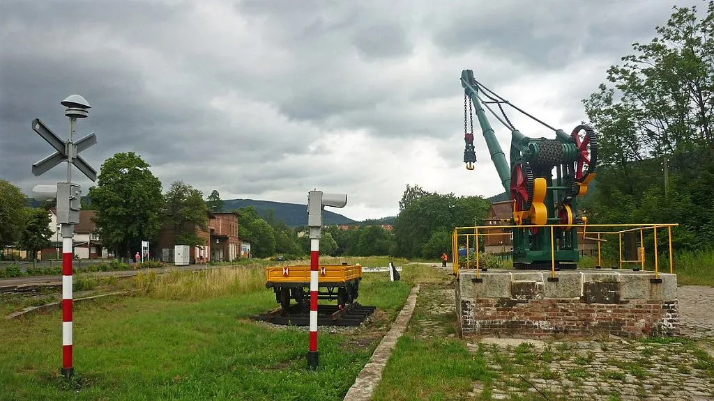 Zdjęcie Jak szybko i wygodnie dojechać z Jeleniej Góry do Karpacza – najlepsze trasy i porady
