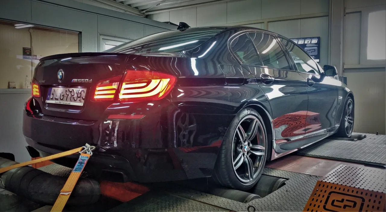 Zdjęcie BMW F10 550d - Potężny diesel w luksusowym wydaniu serii 5