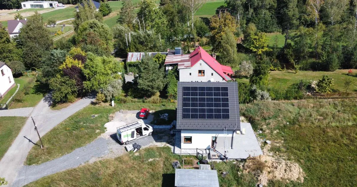 Zdjęcie Ile produkuje fotowoltaika 5kW? Poznaj rzeczywistą wydajność