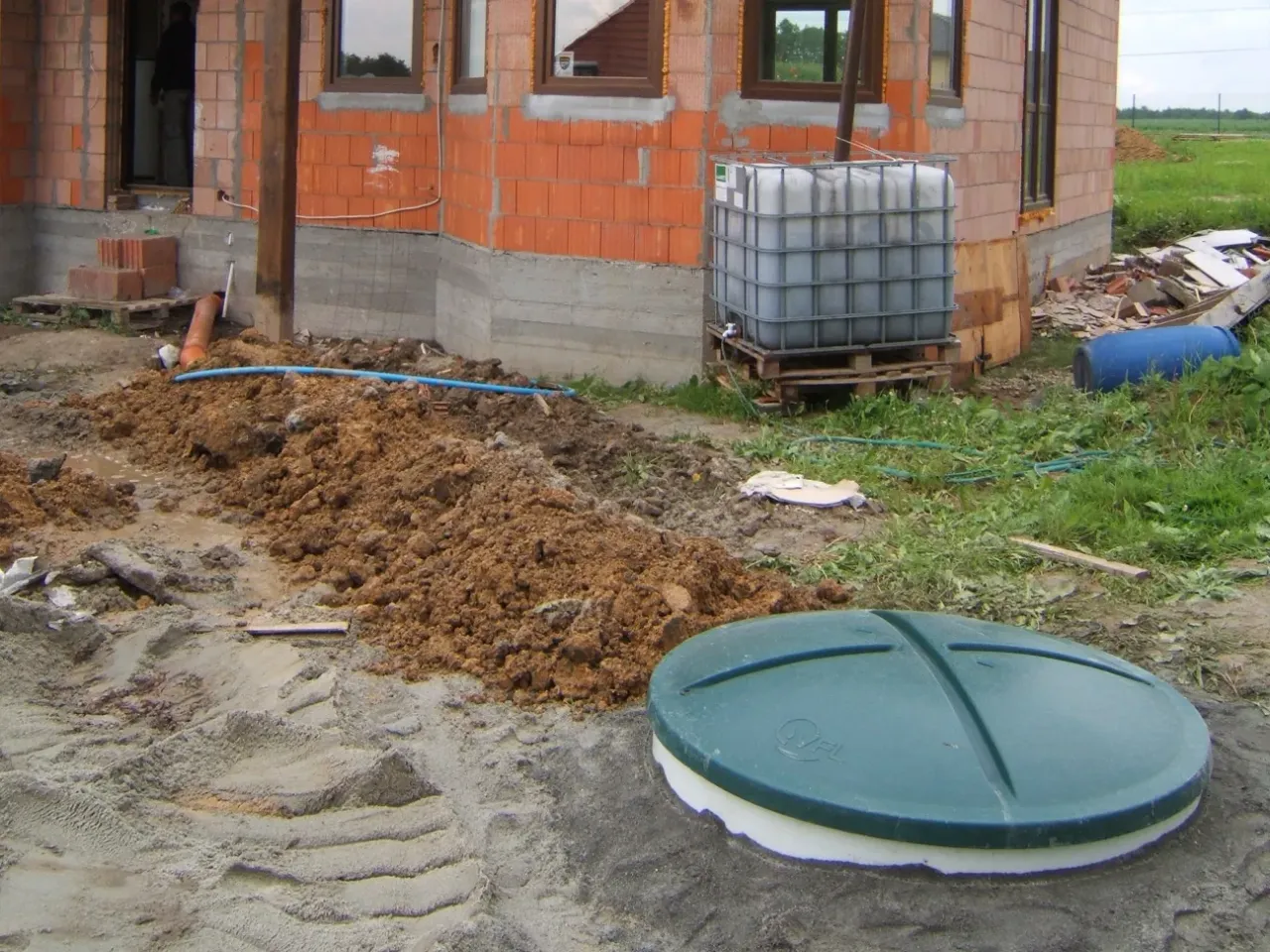 Zdjęcie Czy przydomowa oczyszczalnia ścieków to opłacalna inwestycja?