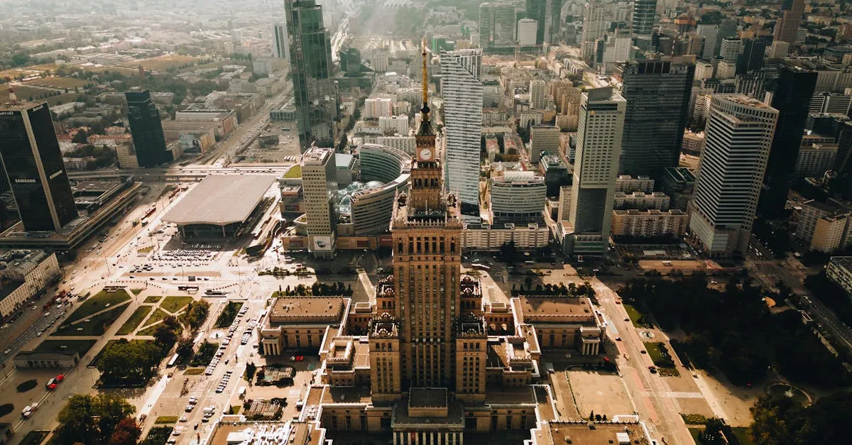 Zdjęcie Warszawa po wojnie: jak miasto zmieniło się przez lata po II wojnie światowej