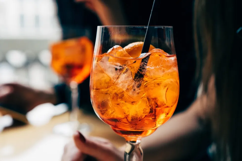 Zdjęcie Ile kalorii ma gin z tonikiem? Sprawdź, co naprawdę pijesz