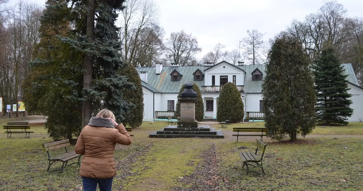 Zdjęcie Gdzie urodził się Mikołaj Rej? Historia Żurawna i jego znaczenie.