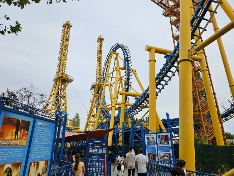 Zdjęcie Parque Warner Madrid: Atracciones imprescindibles y gu&iacute;a completa