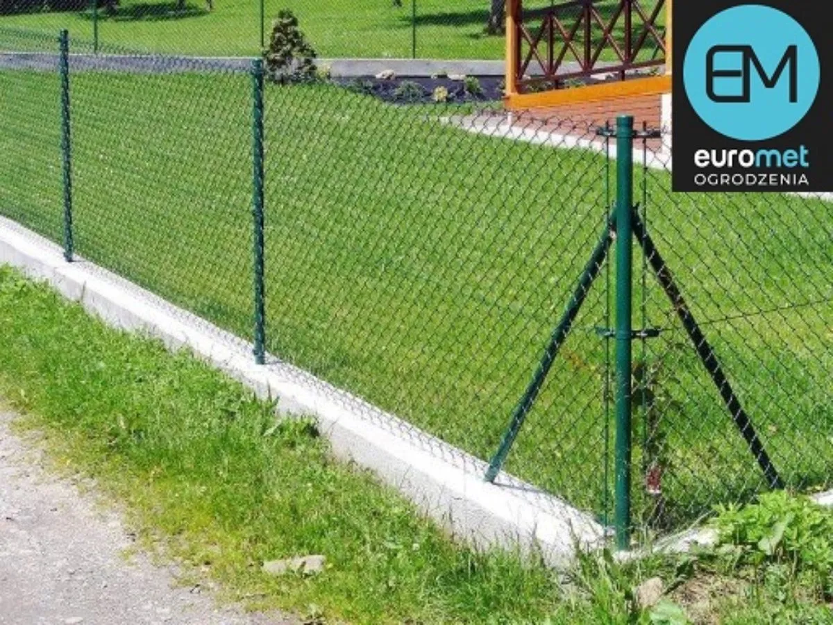 Zdjęcie Ile kosztuje ogrodzenie z siatki? Sprawdź ceny i ukryte koszty