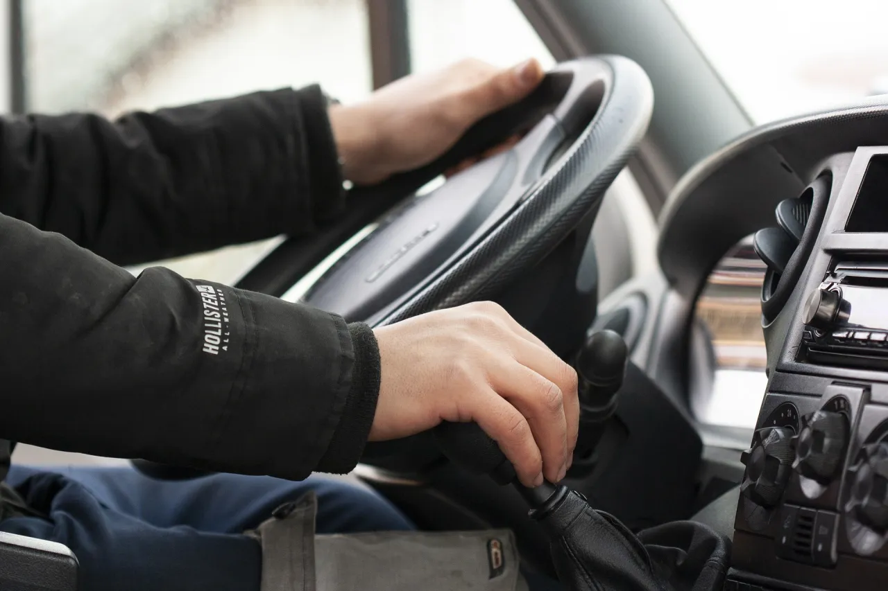 Zdjęcie Ile cykli w tygodniu może zrobić kierowca? Sprawdź limity i zasady