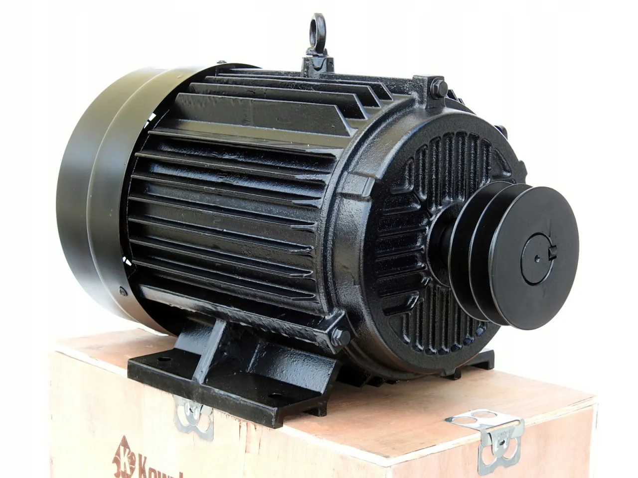 Zdjęcie Ile prądu zużywa silnik 7 5 kW? Oblicz koszty i oszczędności