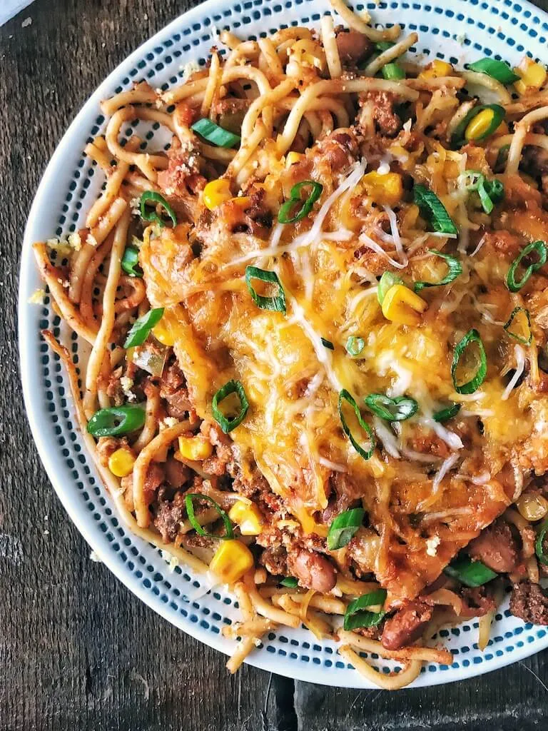Zdjęcie Pyszne spaghetti chili z serem – łatwe przepisy i wariacje na każdą okazję