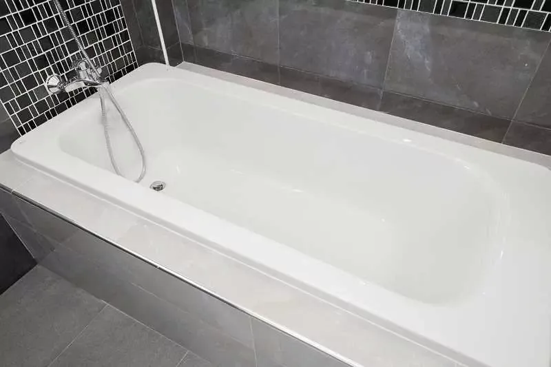 Zdjęcie Ile kosztuje zabudowa wanny? Oto, co musisz wiedzieć, aby nie przepłacić