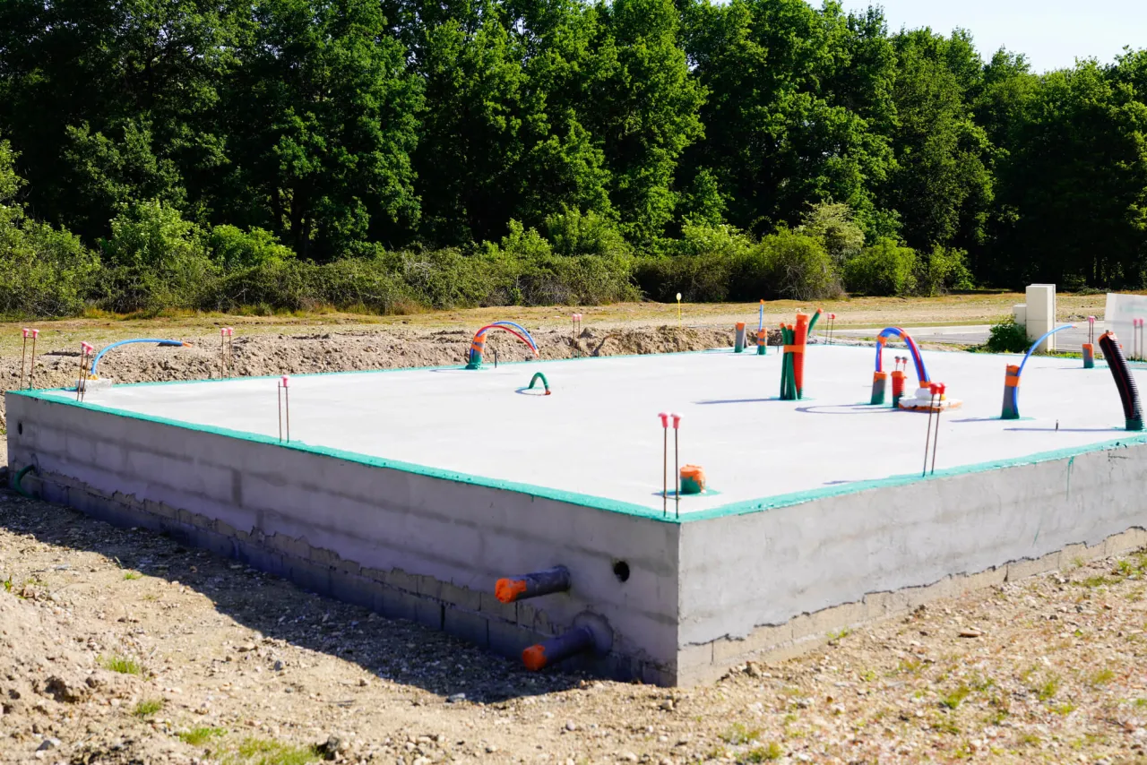 Zdjęcie Jaki fundament pod dom? Wybierz najlepsze rozwiązanie dla swojej działki