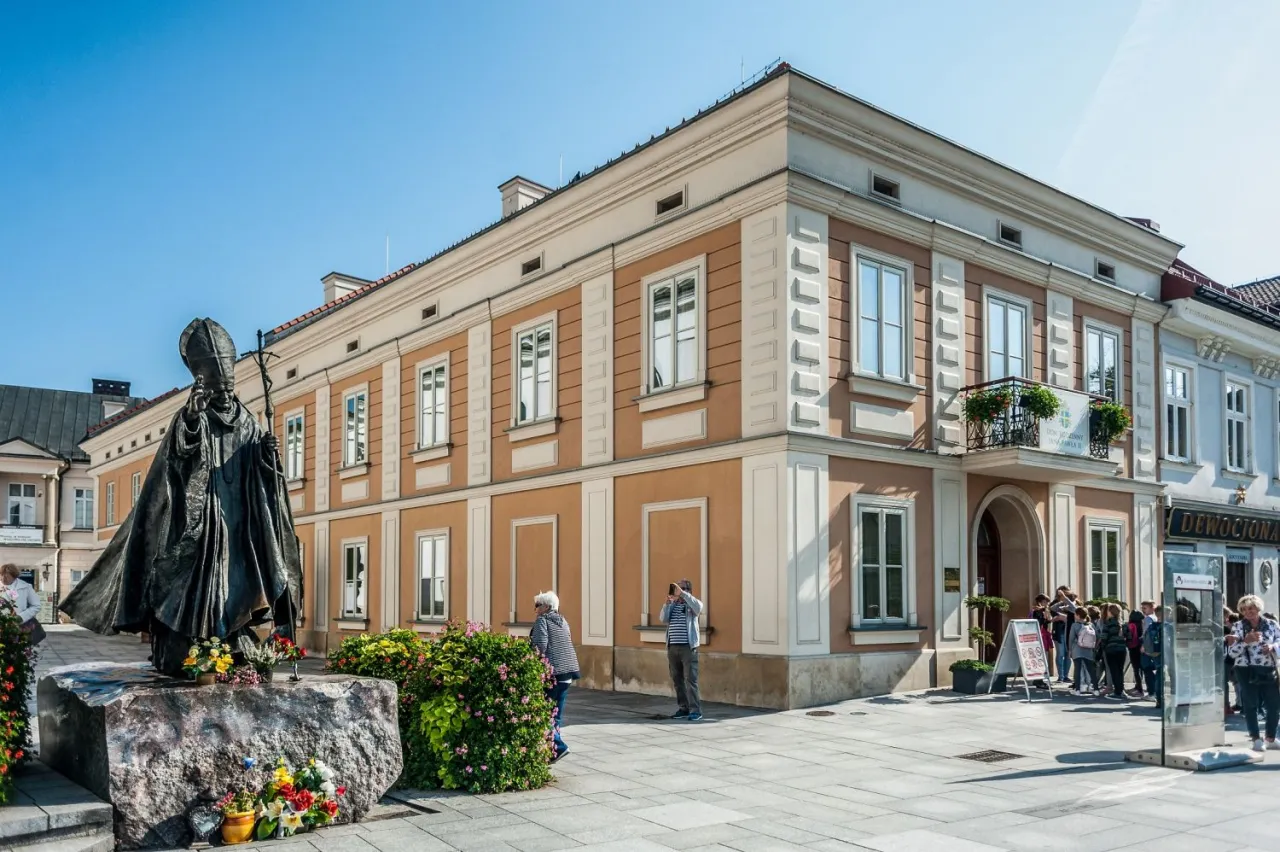 Zdjęcie Wadowice atrakcje: odkryj najważniejsze miejsca związane z papieżem