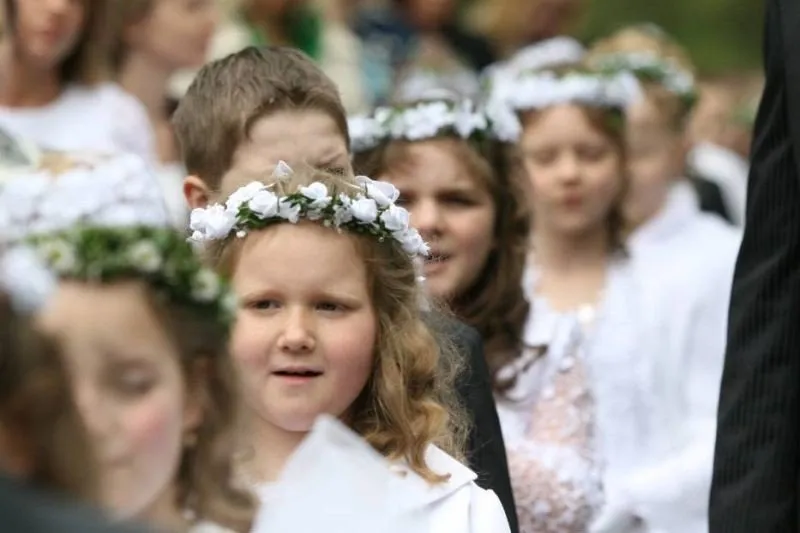 Zdjęcie Jakie życzenia na komunię co powiedzieć, aby wzruszyć dziecko