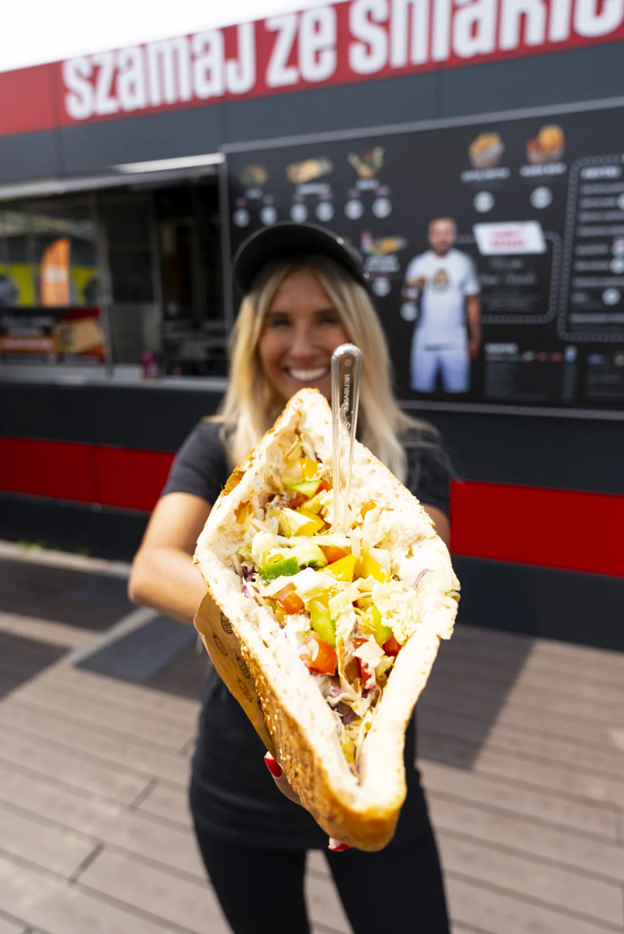 Zdjęcie Ile zarabia się w kebabie? Sprawdź, co wpływa na zarobki