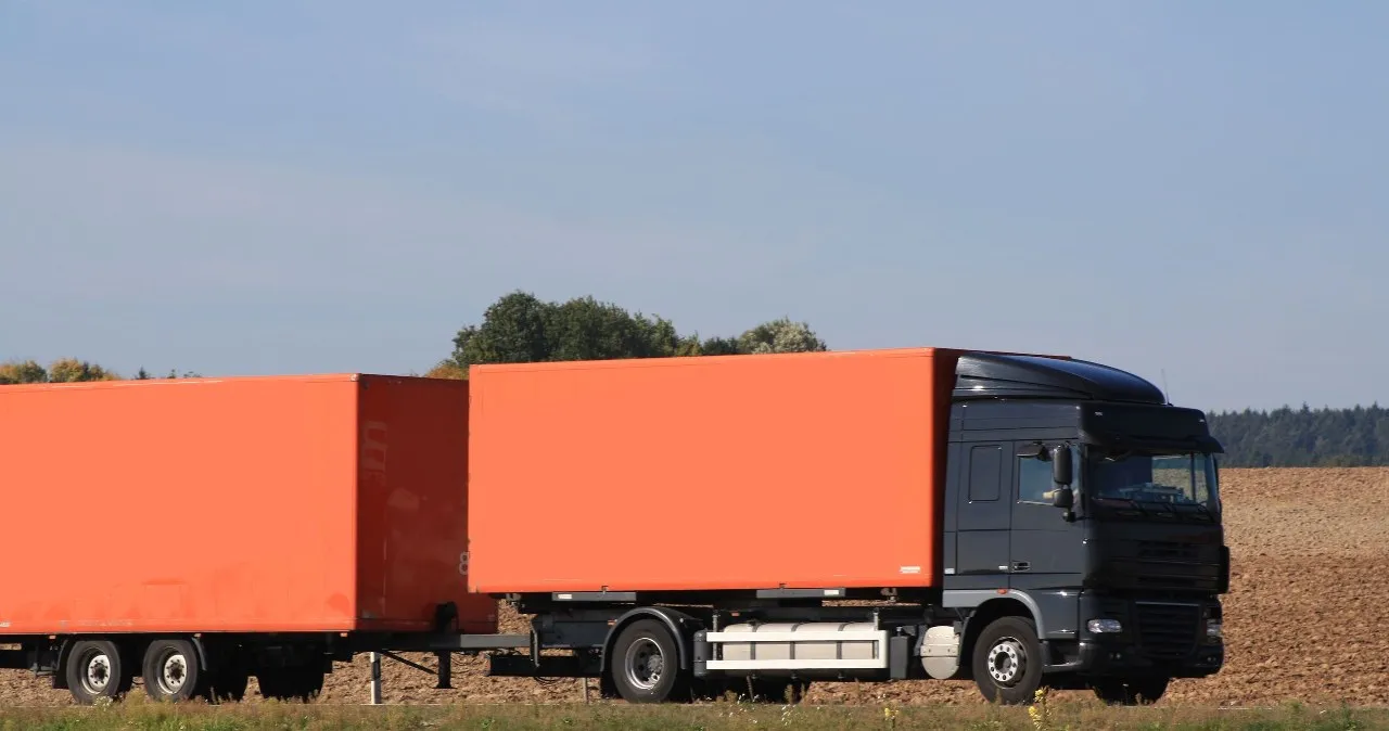 Zdjęcie E transport praca dla kierowcy – wysokie zarobki i ciekawe oferty