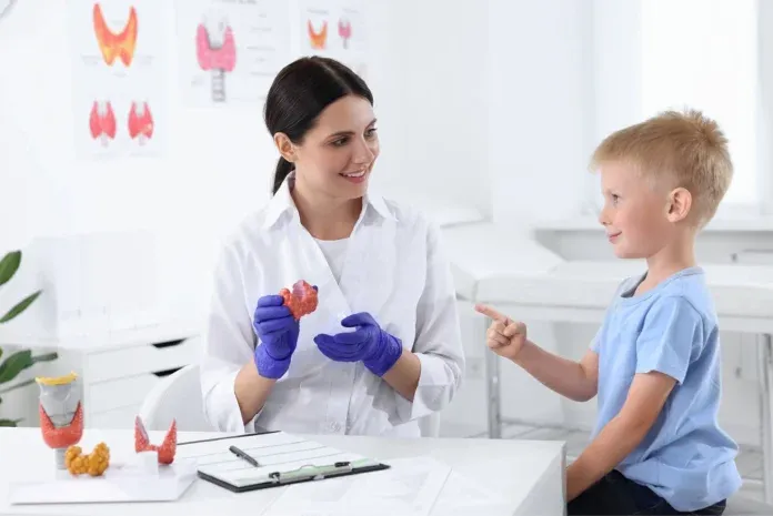 Zdjęcie Podwyższony poziom TSH u dziecka – objawy, przyczyny i leczenie