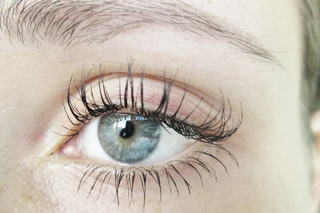 Zdjęcie Jak stosować Long 4 Lashes serum do rzęs, aby uniknąć błędów?