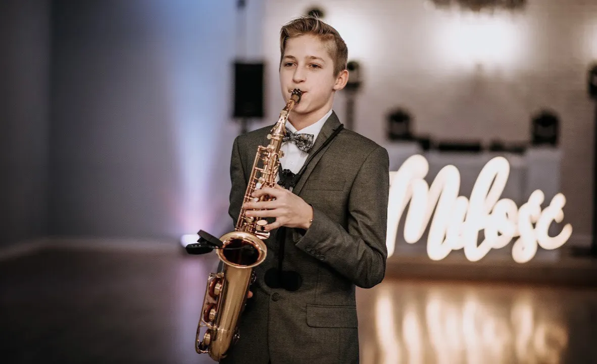Zdjęcie Saksofon na wesele: wszystko co musisz wiedzieć o oprawie muzycznej