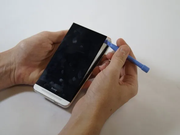 Zdjęcie Wymiana baterii w HTC One X - uniknij uszkodzeń i oszczędź czas
