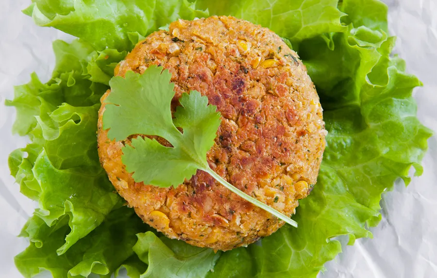 Zdjęcie Jak skutecznie skleić kotlety wegańskie, aby się nie rozpadały