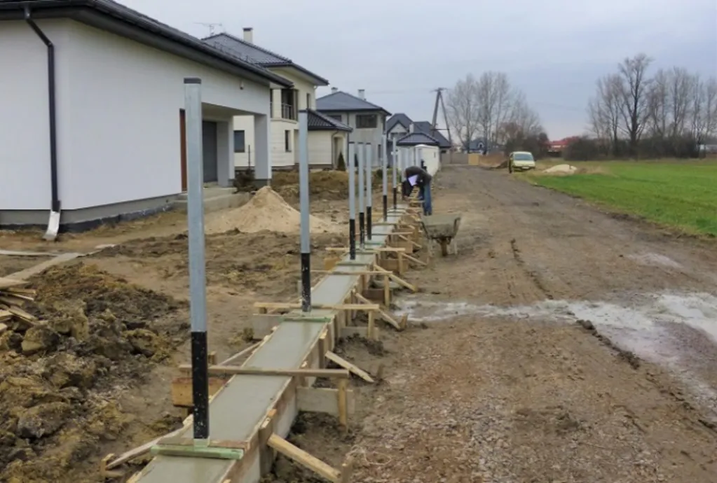 Zdjęcie Czy można mieszać cement z klejem? Sprawdź, co musisz wiedzieć