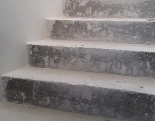 Zdjęcie Jak rozebrać schody betonowe: skuteczne metody i najczęstsze błędy